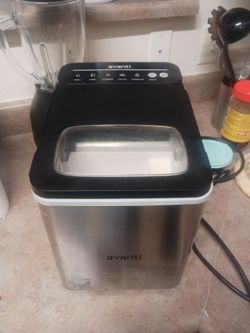 Ice maker  Avanti