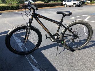 Huffy Tyrant 3.0 Mountain Bike EUC for Sale in Alpharetta GA