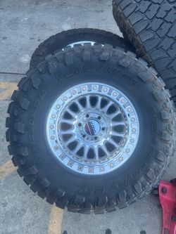 17” kmc beadlocks on 35” Toyos USED (THIS SET ONLY)