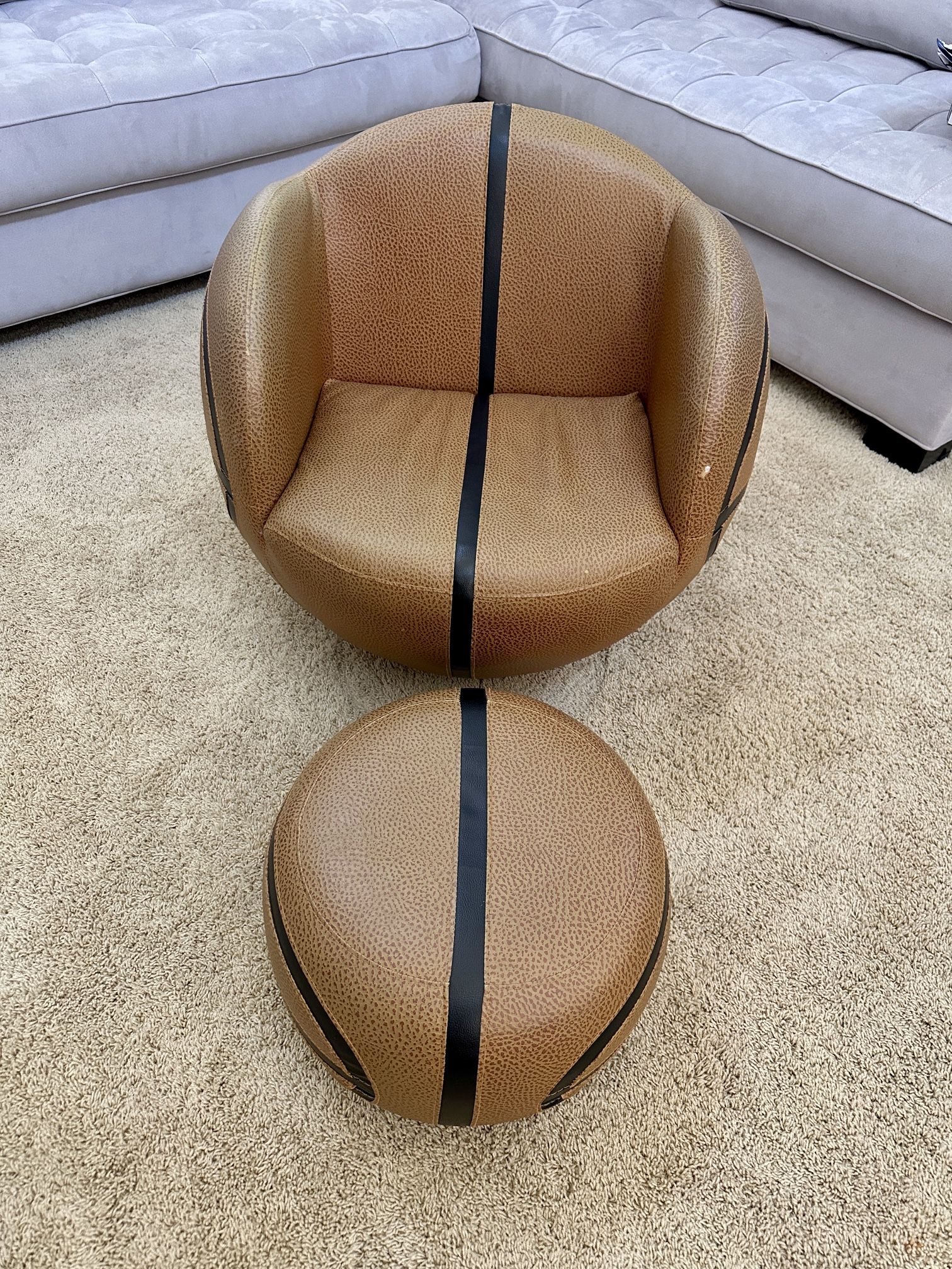 Basketball Chair With Ottoman