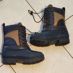 Snow Boots - Old Navy - Kids Size 3 - Holmdel NJ