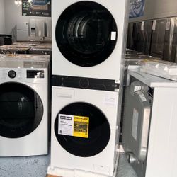 LG 24-in Wash Tower Electric Stacked Laundry Center 