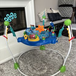 Baby bouncer in great condition