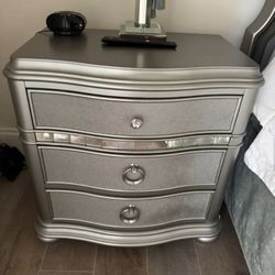 Contemporary Silver Furniture,King Size headboard,dresser Nightstand 