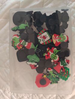 The Grinch shoe charms 30 piece