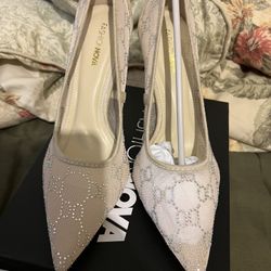 Beige Heels Size:10