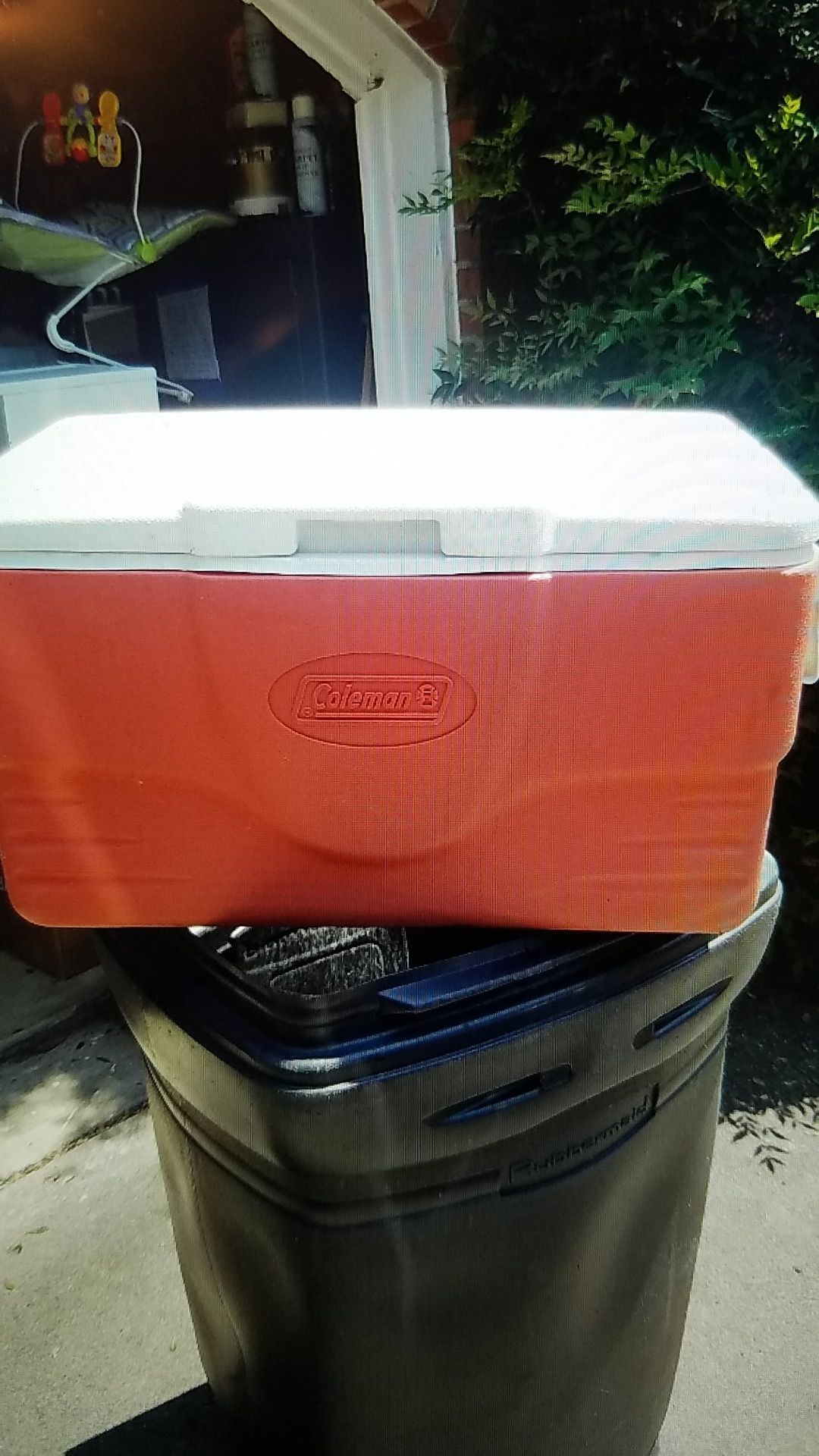 Coleman large ice chest or cooler