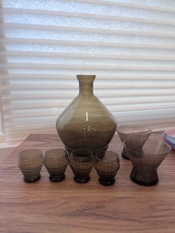 Cantor and shot glasses