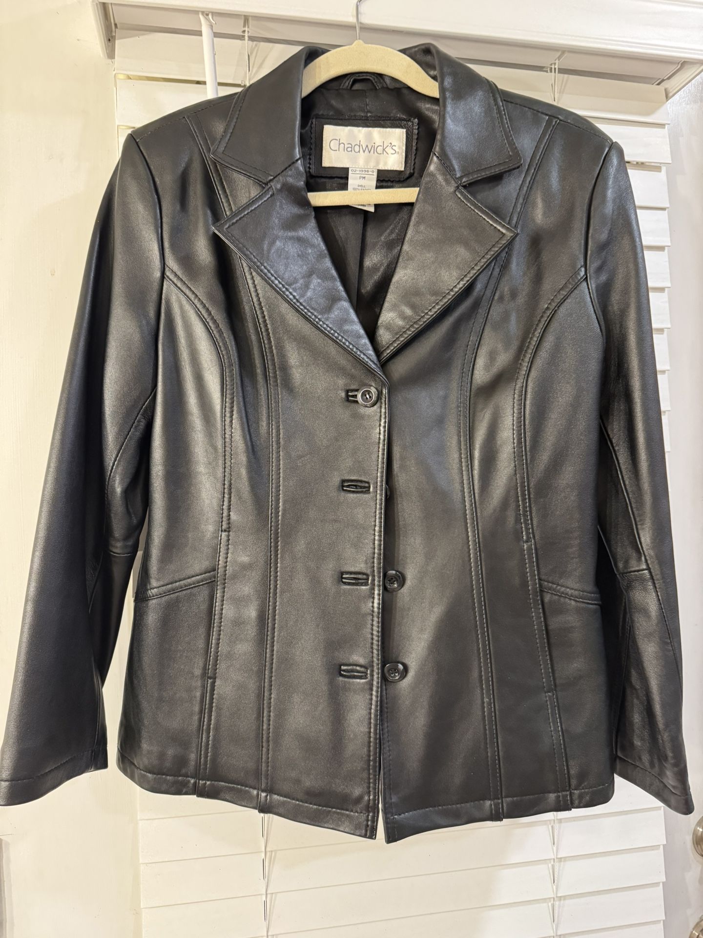 Chadwick’s Black Leather Jacket Women’s Petite Medium *Mint*