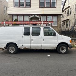 2004 Ford Econoline