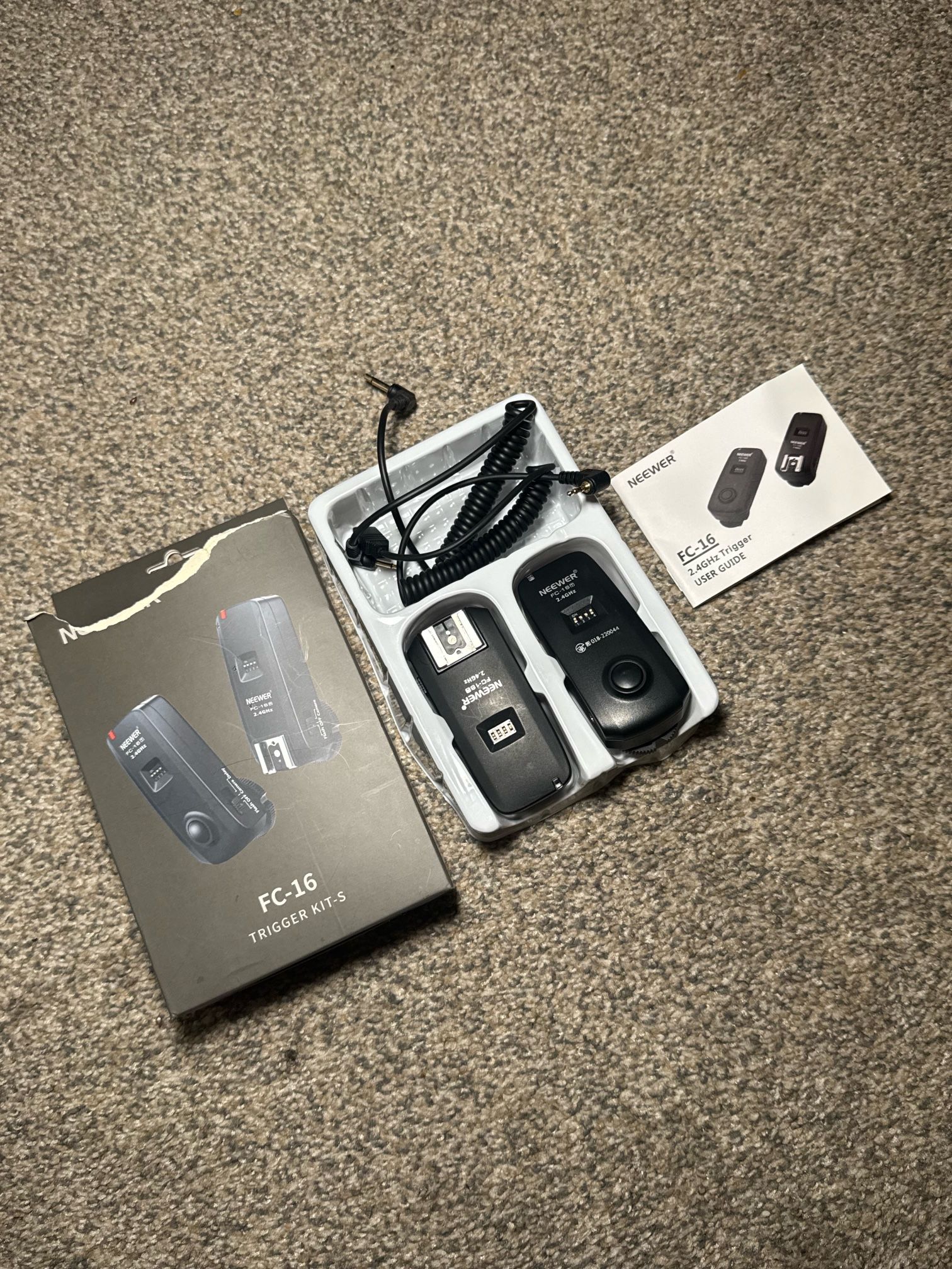 Neewer FC-16 Wireless Flash Trigger Kit (2.4GHz)