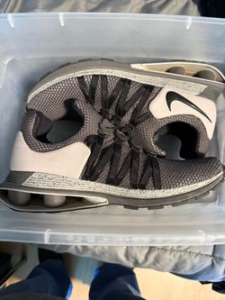 Nike Shox Gravity Sneakers
