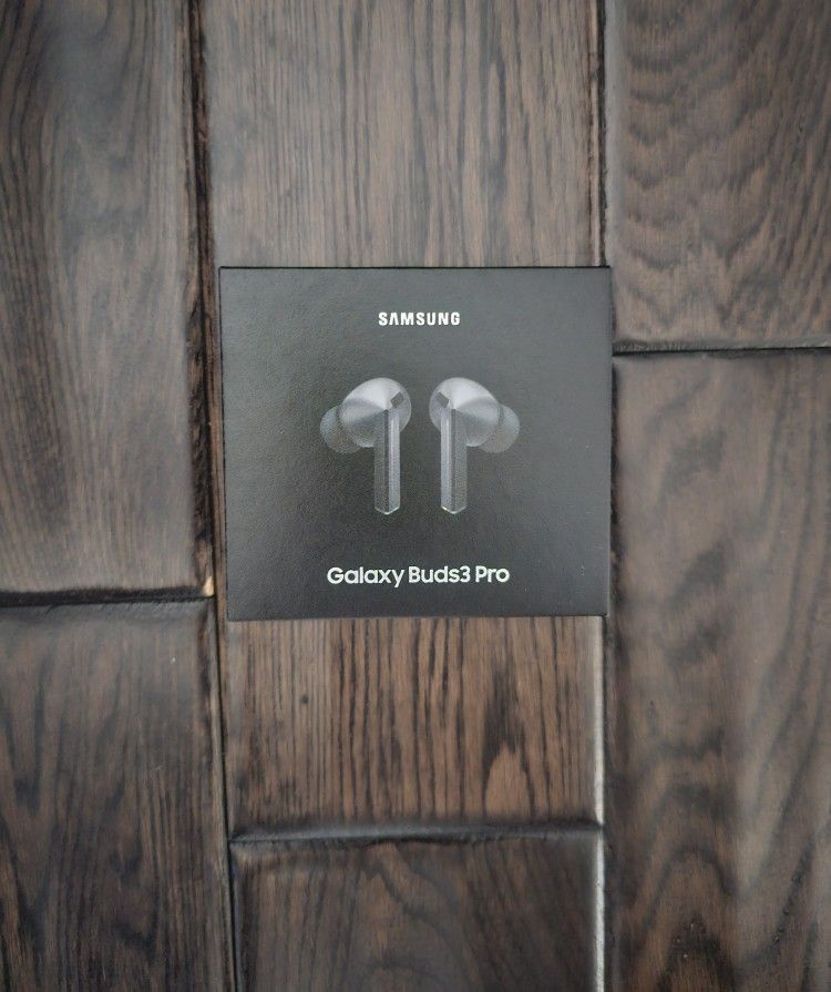 Samsung Galaxy Buds3 Pro, Silver (Brand New/Sealed/Unopened)