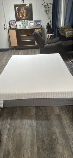 New queen bed memory foam and box spring ,