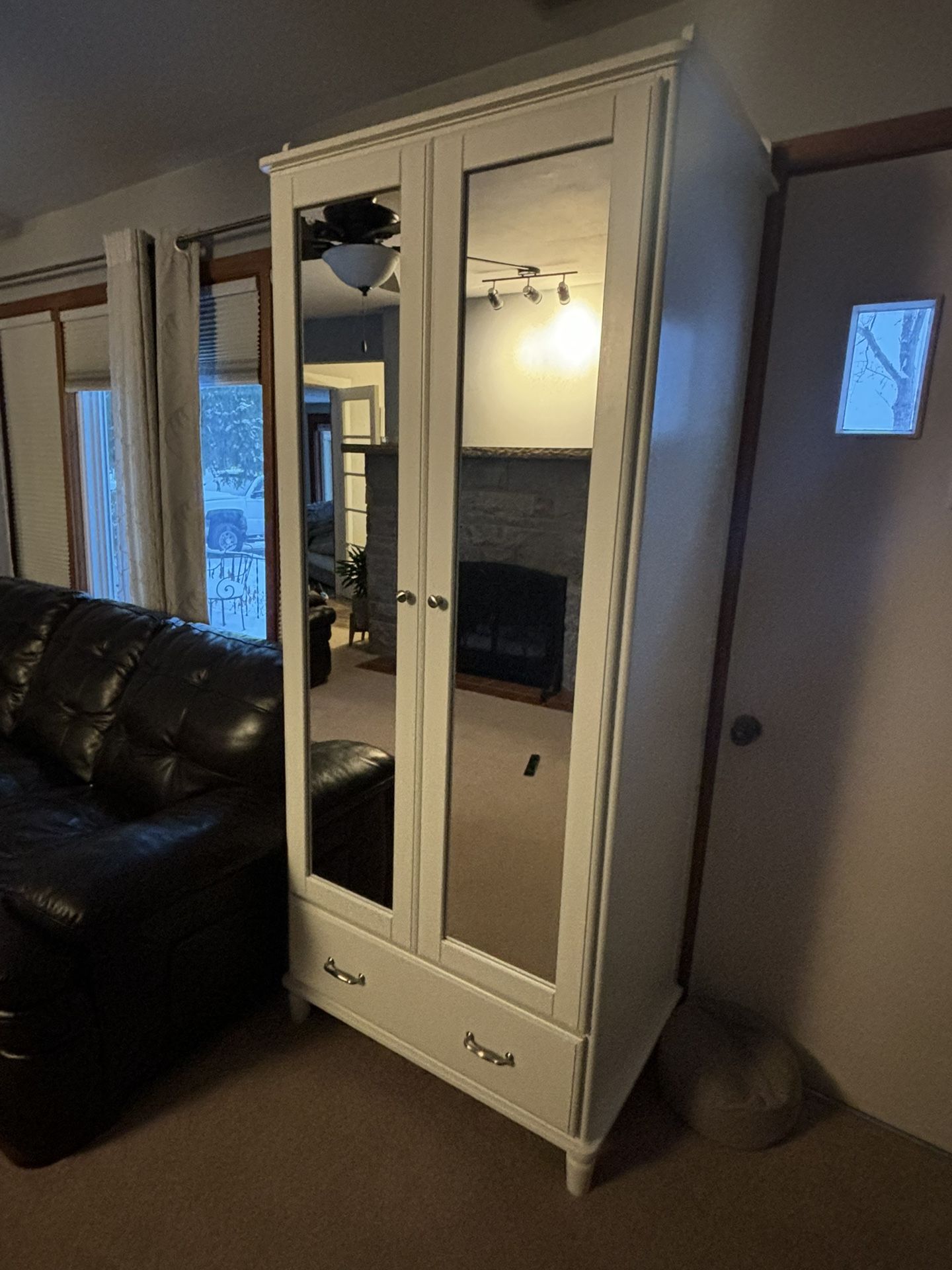 IKEA TYSSEDAL White Wardrobe 