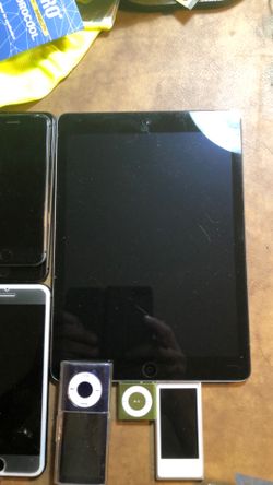 5 iPhones, iPad and 3 iPods