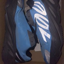 Yeezy MNVN 700 Size 12