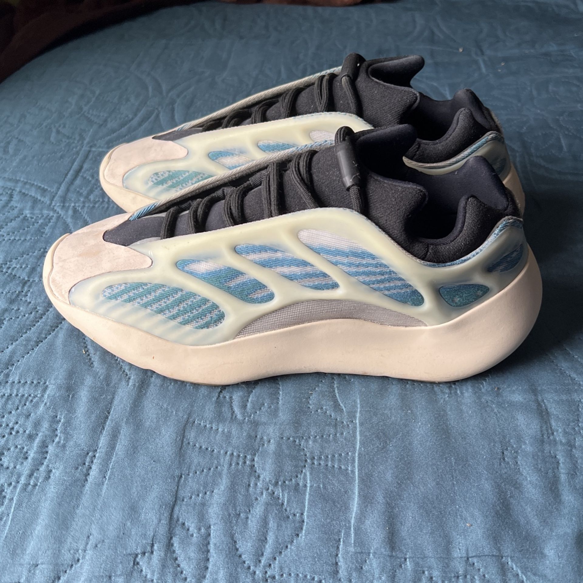 Adidas Yeezy 700 V3 Kyanite Mens Size
