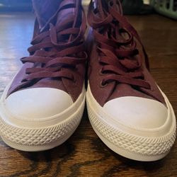 Maroon Converse Size 10