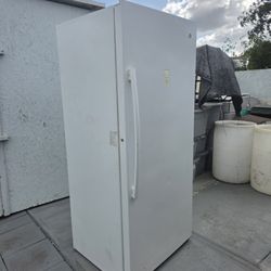 Free 21 Cubic Freezer