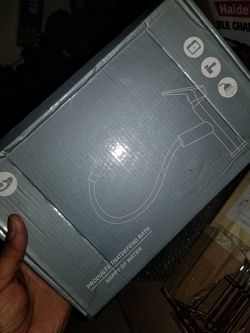 Faucet with extendo peice .