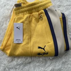 T7 Track Puma women’s Yellow and Navy Joggers size medium 