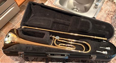 Yamaha YSL448G