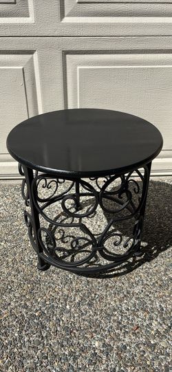 Cute Small Black Round Table