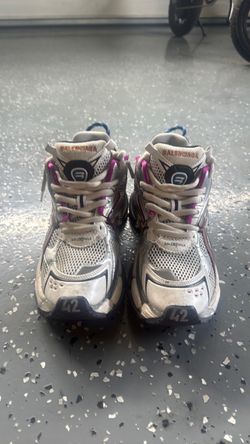 Balenciaga runners  multicolor size 9 in men