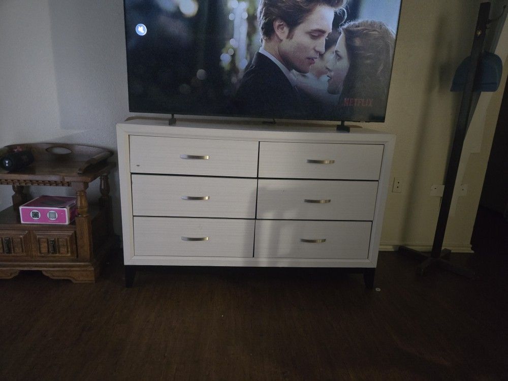 Dresser For Sale.