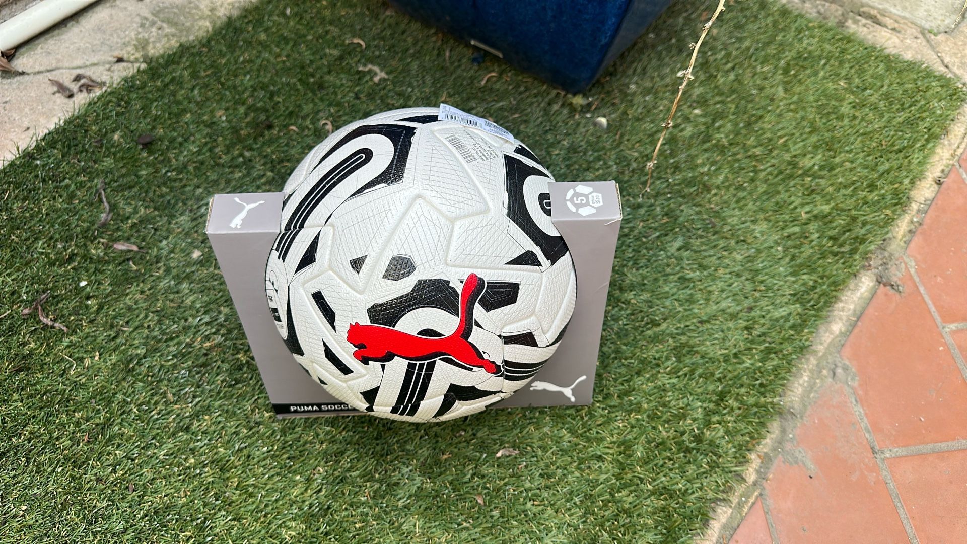 Soccer Ball Puma Orbita 1 TB. FIFA Quality Pro. 03774-03. White/black Puma Red. Size 5.