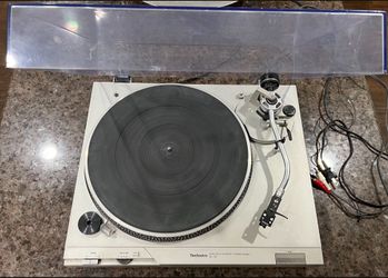 Technics SL D2 Direct Drive Turntable Turn Table with Pickering XSP/3003 Cartridge Stylus
