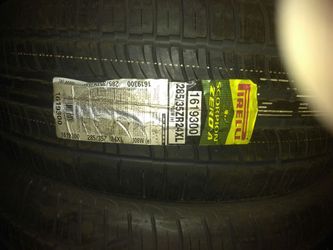 Brand New Set of 285 35 24 Pirelli Scorpion Zero