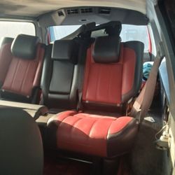 Red and Black Range Rover Seats