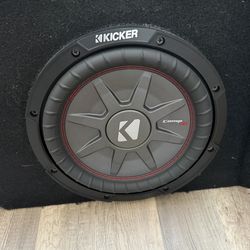Custom speaker box  with subwoofers and amplifier for 2019 Chevy Silverado