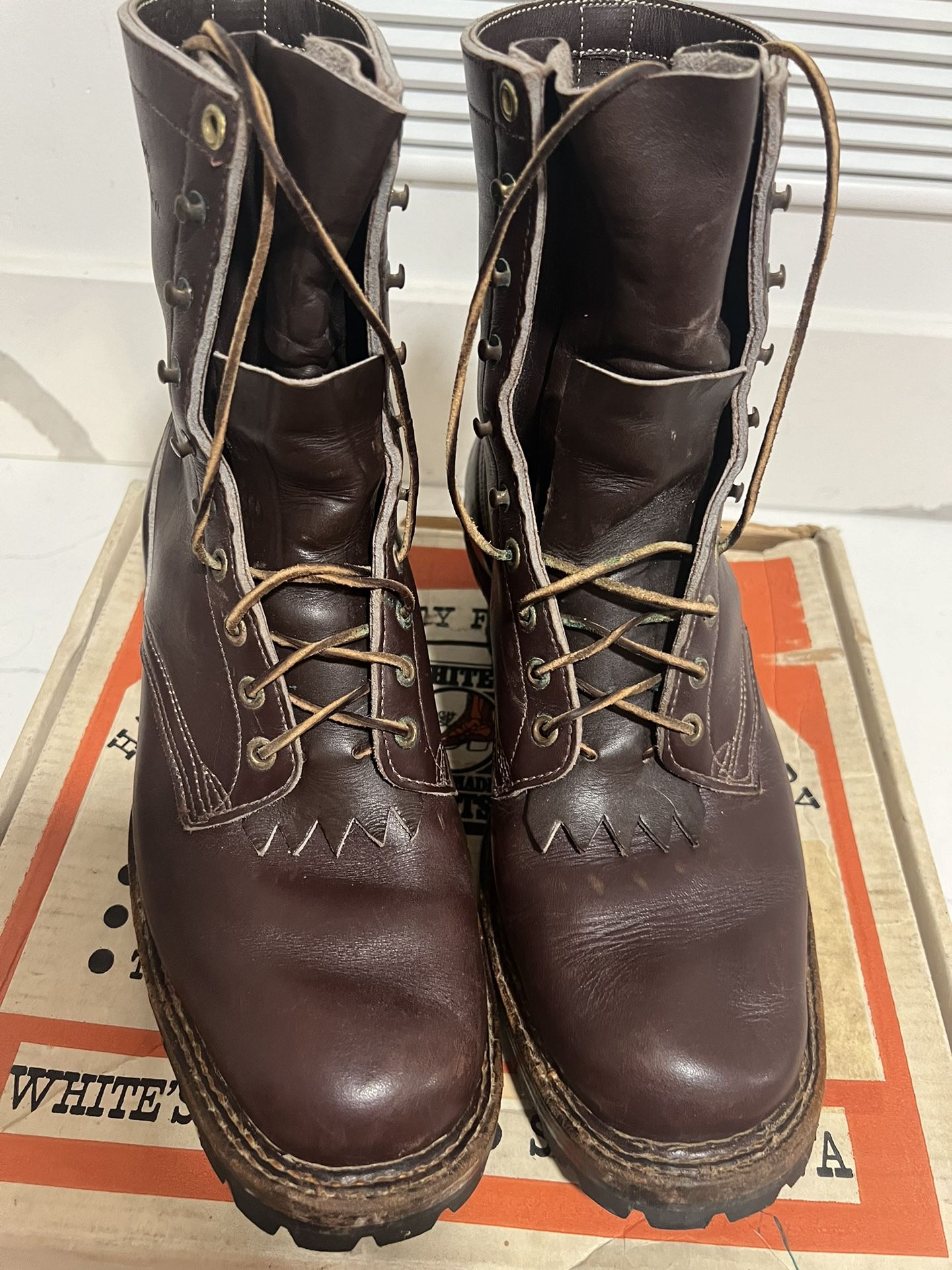Vintage Whites Farmer Rancher 375B