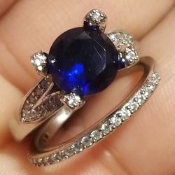 Gorgeous Women's Round Cut Sapphire Diamond Ring Size 6