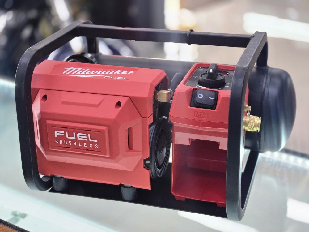 Milwaukee 2840-20 M18 FUEL 2 Gal Compact Quiet Compressor