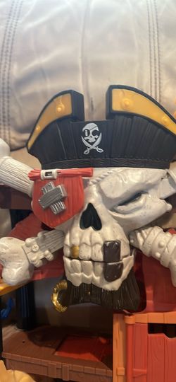 $35 Fisher price Imaginext Blackbeards Lair Pirate And Shark Bite Ship Play Set