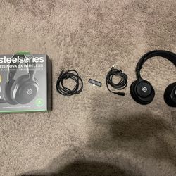 SteelSeries Arctis Nova 5X Wireless + Wicked Cushions Gel Earpads And Silicone Headband