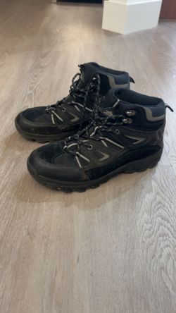 Black High Sierra boots 9 1/2