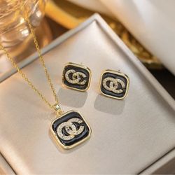 Necklace..earrings Set..stainless 