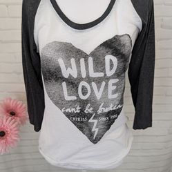 Express shirt size M