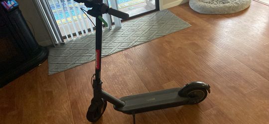 Nine bot scooter