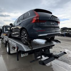 2023 Volvo XC60 B5 AWD Parts