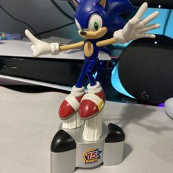 Sonic 15th Anniversary Statue