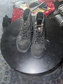 Black Panther Vans women’s 7.5