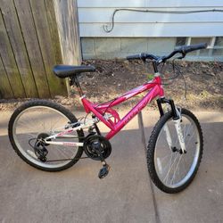 HUFFY 24" GIRLS MOUNTAIN BIKE 