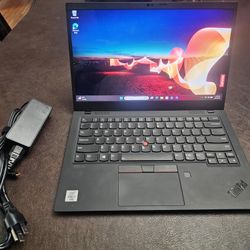 **UHD RESOLUTION** Lenovo ThinkPad X1 Carbon Gen 8 - 1TB SSD,  i7-10610u, 16gb Ram