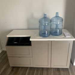 quick-service restaurant condiment station / self-serve condiment cabinet